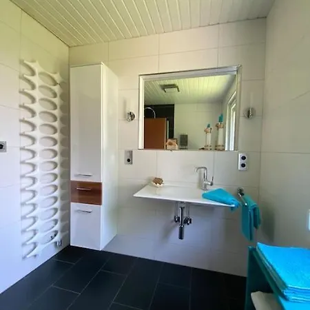 Apartment Mit Romantischem Garten An Der Märchenstraße! Reinhardshagen