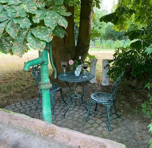 아파트 Mit Romantischem Garten An Der Maerchenstrasse! *